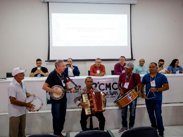 A Secretaria de Juventude e Cultura realizou a II Conferência Municipal de Cultura