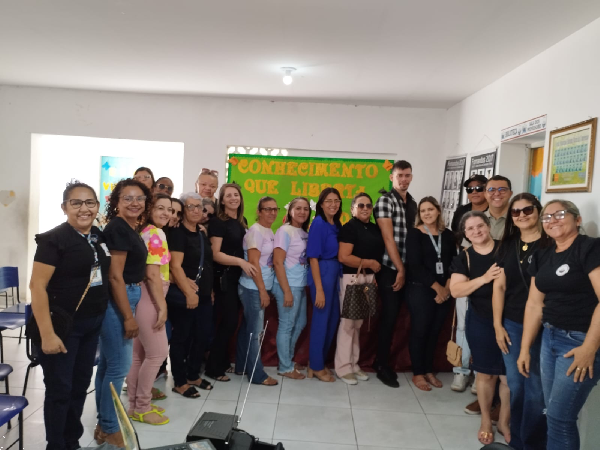 Reunião da Equipe Multidisciplinar com os Pais.